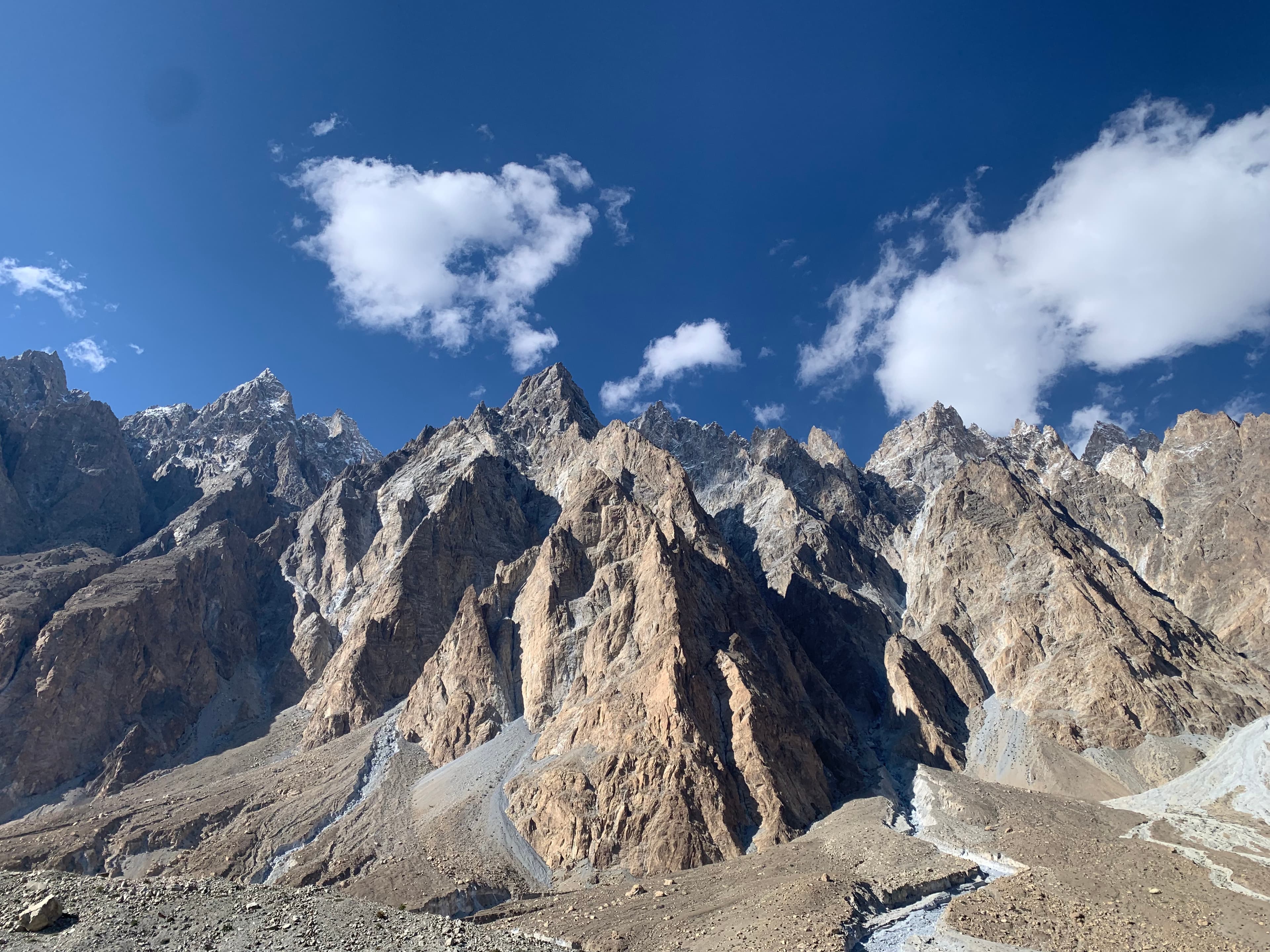 Passu Cones